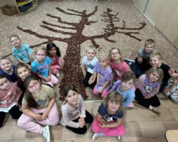 Podzimní hrátky s listy a plody