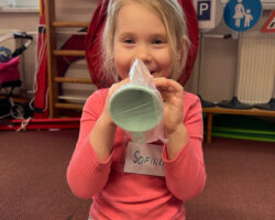 Experimentování s Veselou vědou na téma smysly